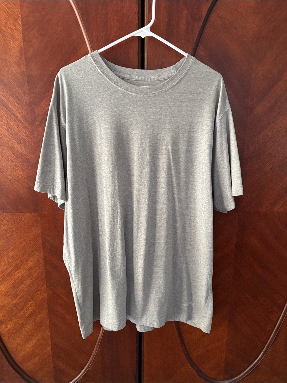Eddie Bauer Men's Crew Neck Tee — Heather Gray
